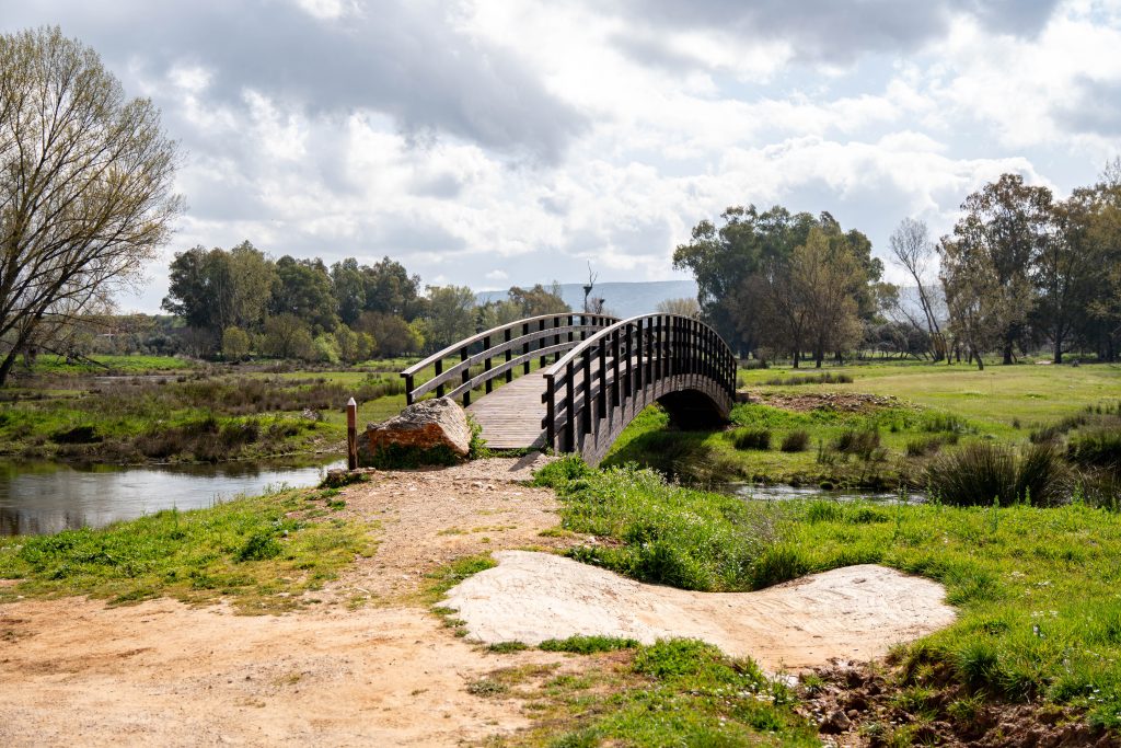 Paisaje natural de Porzuna con rutas de senderismo y entorno del río Bullaque